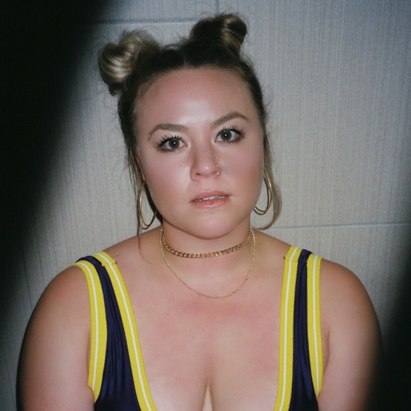 Meet your Posher, Kimiyo - Picture 1 of 1